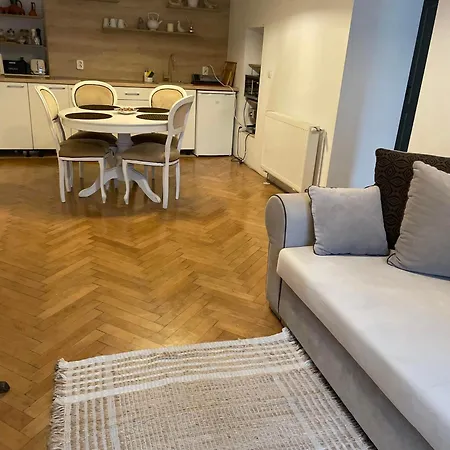Valentina'S Apartment In City Center Brasov Exterior photo