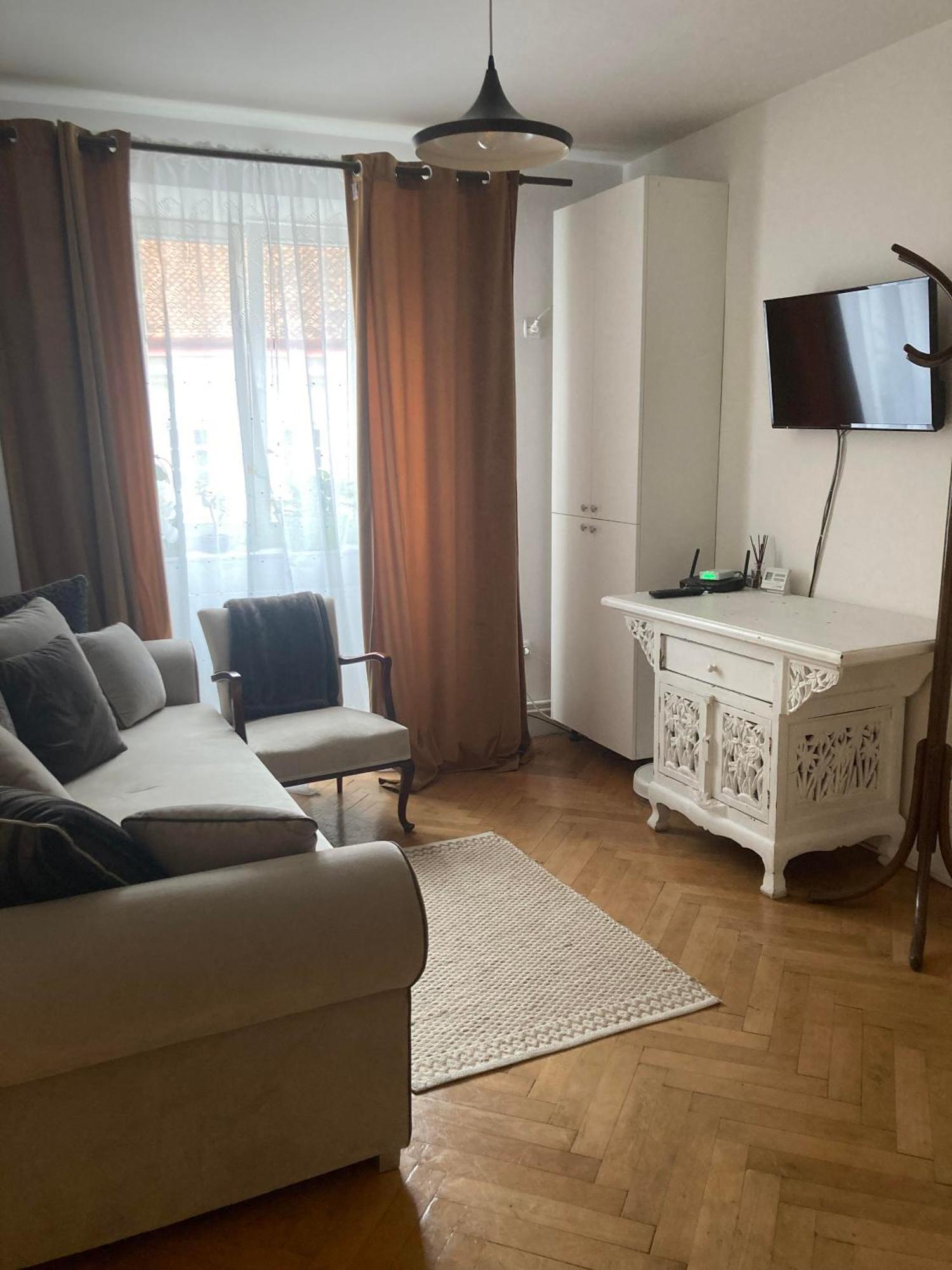 Valentina's In Center Apartment Brasov